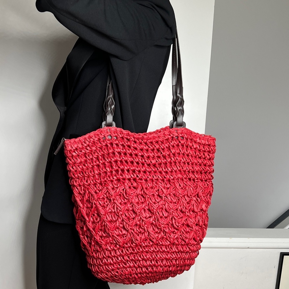Kelly & Katie Large Red Straw Zip Top Lined Shoulder Tote Bag - New